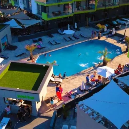 Marina Blue - Pool & Langa Plaja Mamaia Nord Navodari