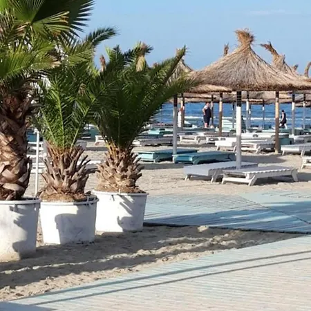アパート Marina Blue - Pool & Langa Plaja Mamaia Nord ナボダリ