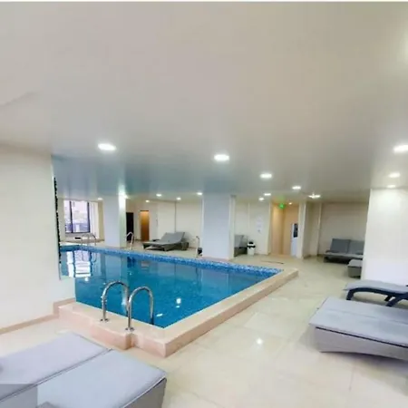 Marina Blue - Pool & Langa Plaja Mamaia Nord Apartment *