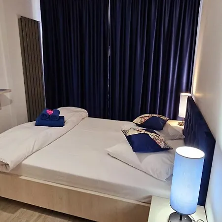 Marina Blue - Pool & Langa Plaja Mamaia Nord Apartment