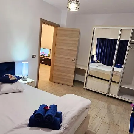 Marina Blue - Pool & Langa Plaja Mamaia Nord * ナボダリ
